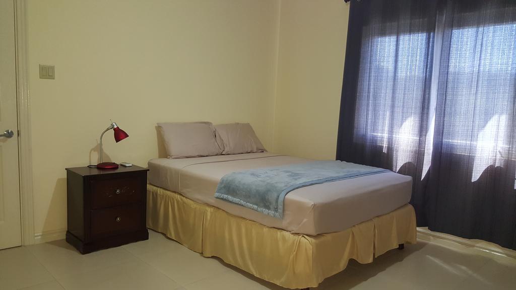 Enfield Apt 12, Executive Suites Ja - Palms מראה חיצוני תמונה