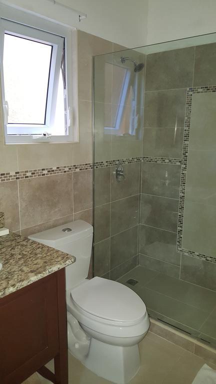 Enfield Apt 12, Executive Suites Ja - Palms מראה חיצוני תמונה