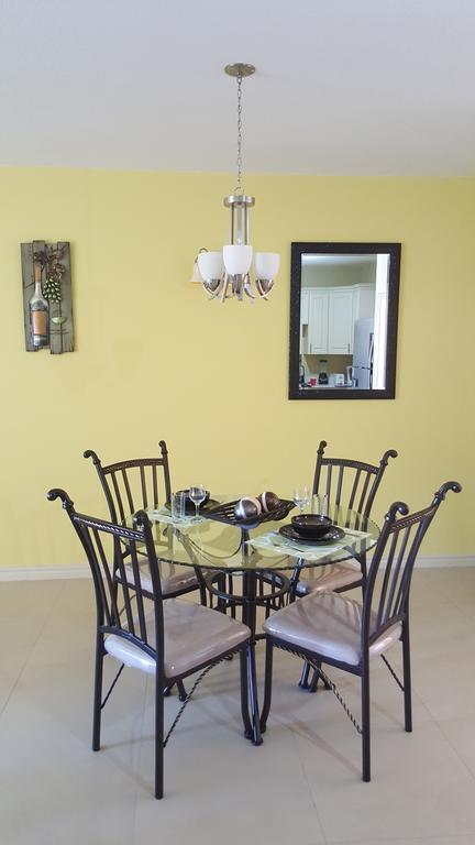 Enfield Apt 12, Executive Suites Ja - Palms מראה חיצוני תמונה