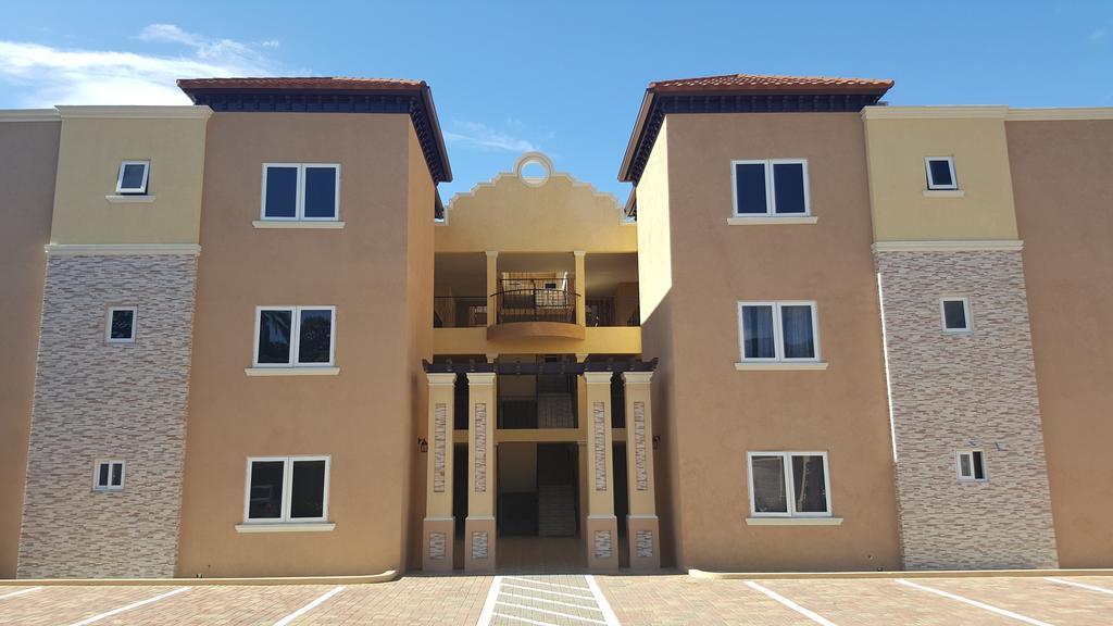 Enfield Apt 12, Executive Suites Ja - Palms מראה חיצוני תמונה